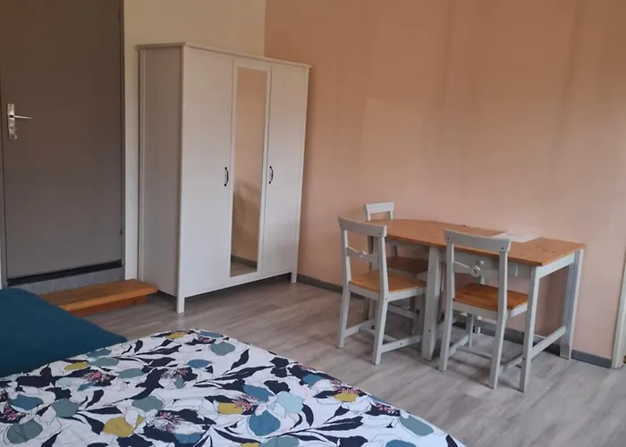 gîte l\'œuf ou la poule, parking privé